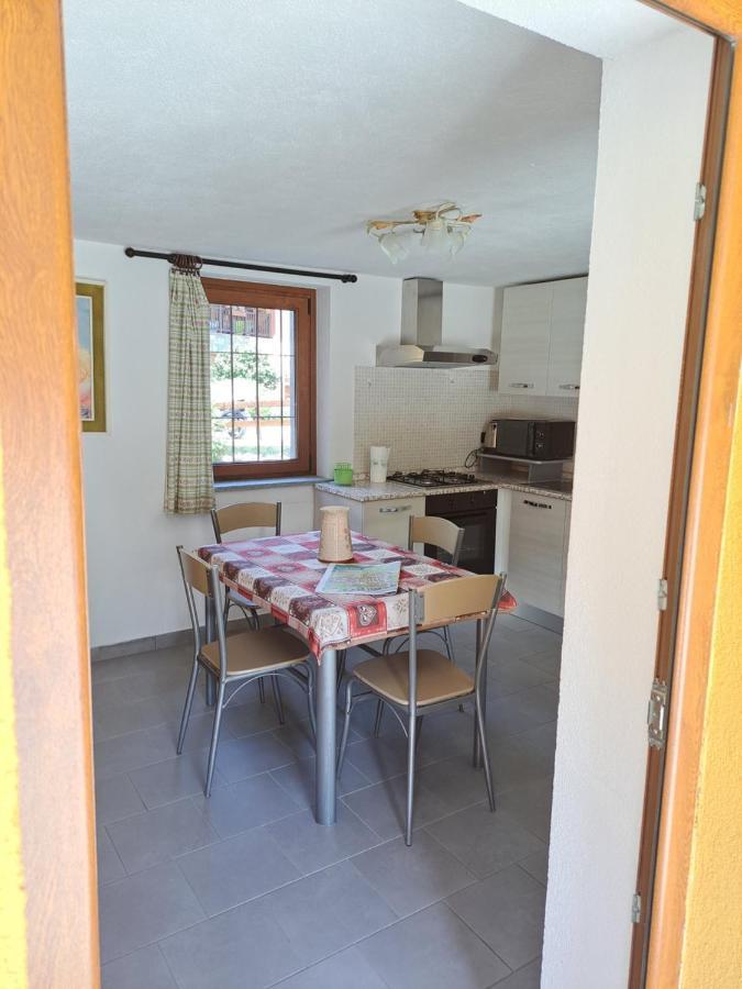 La maison de Chantal Fenis Extérieur photo